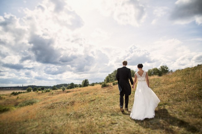 Bröllop porträtt bröllopsfotograf stockholm Uppsala Gamla Uppsala Uppsala Högar