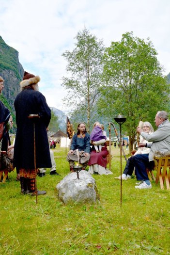 viking-naming-ceremony-gudvangen-2